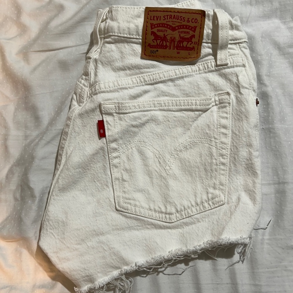 Levis 501 white shorts sz25
